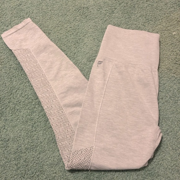 Fabletics Light Grey Flattering Leggings - Picture 1 of 8